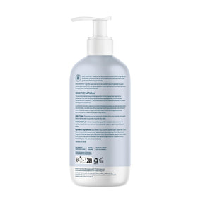 Lotion corporelle ATTITUDE à côté de produits de soin pour les mains