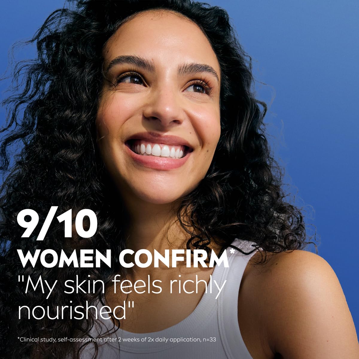 Lotion NIVEA Beurre de Cacao avec ingrédients en arrière-plan