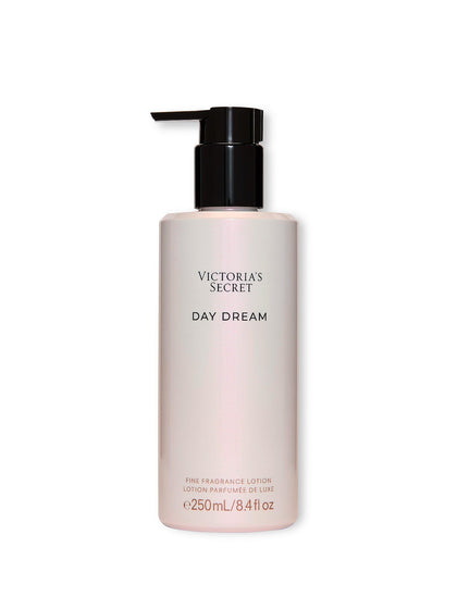 Lotion parfumée Fine Day Dream Victoria's Secret vue avant avec étiquette