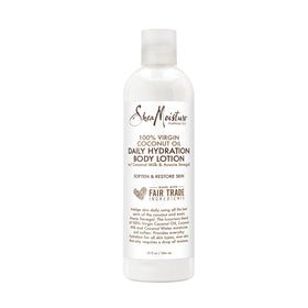 Lotion Shea Moisture 100% Huile de Coco sur une table en bois
