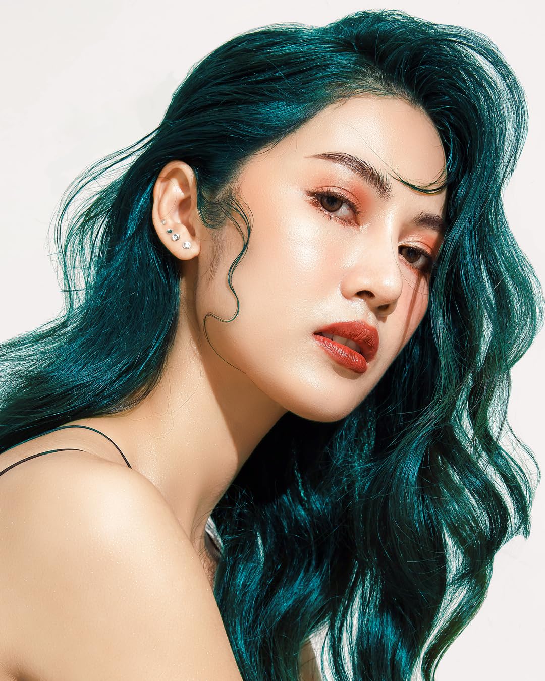 Lunar Tides Cerulean Sea coloration sur cheveux avant application