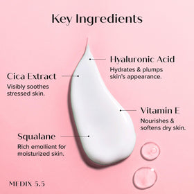 Mains appliquant la Crème Medix 5.5 sur le bras