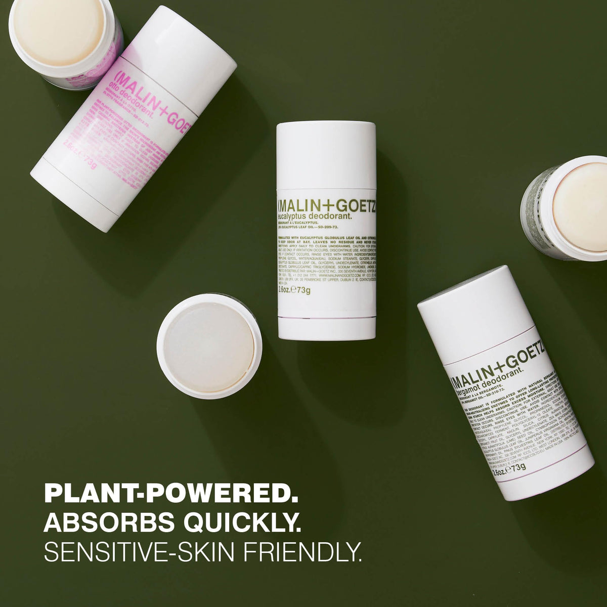 MALIN+GOETZ Déodorant Eucalyptus 2,6 fl oz en situation sur un comptoir de salle de bain