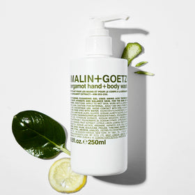 MALIN+GOETZ Gel Nettoyant Mains et Corps Bergamote 300g en situation dans la douche