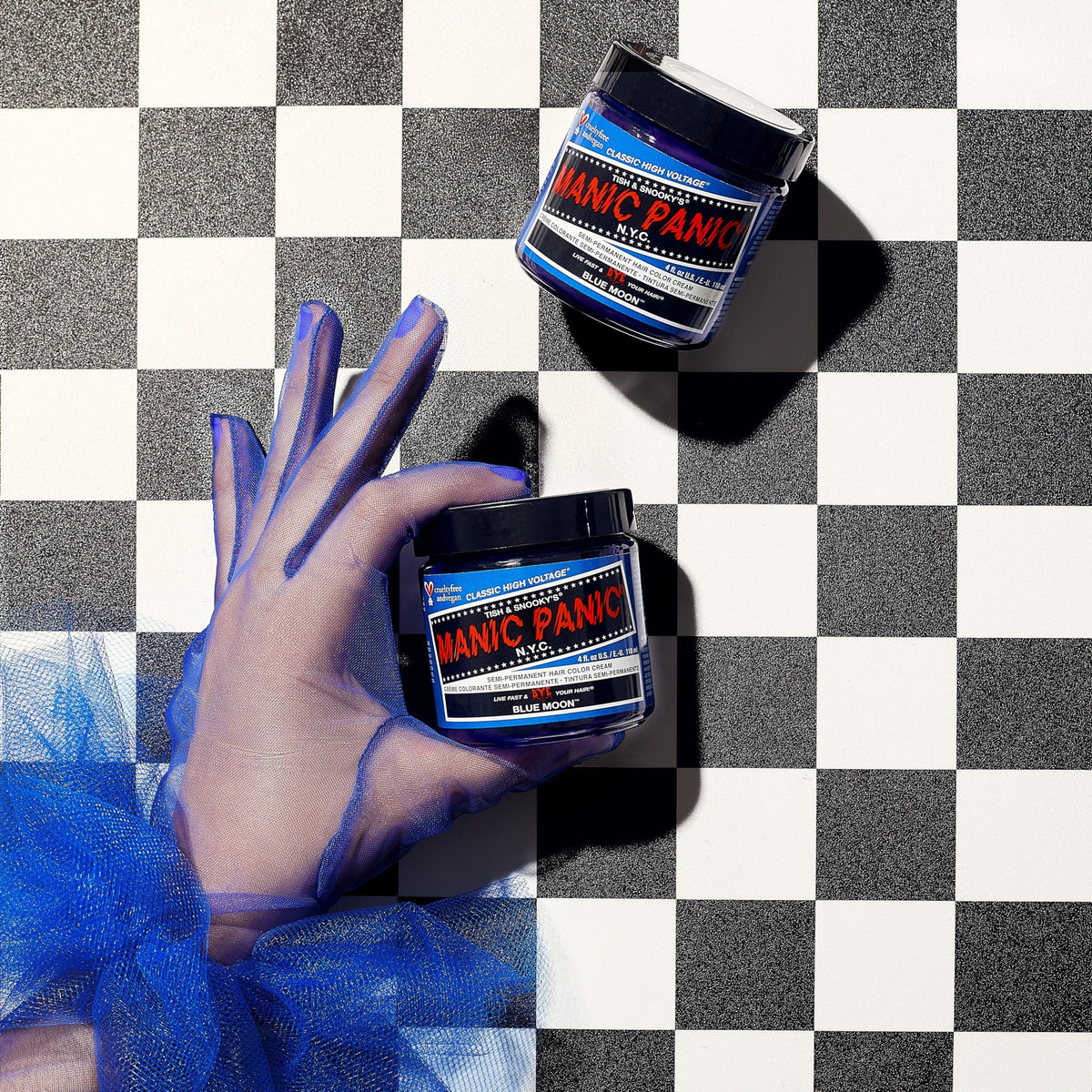 MANIC PANIC Blue Moon coloration cheveux 140g application sur cheveux