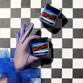 MANIC PANIC Blue Moon coloration cheveux 140g application sur cheveux