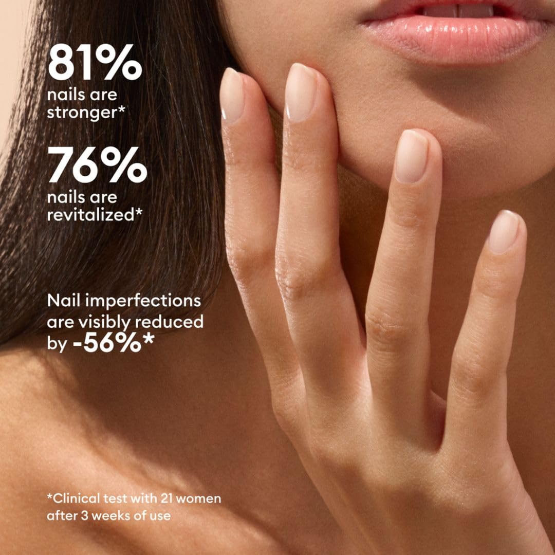 Manucurist Active Smooth 01 application on filed nail
