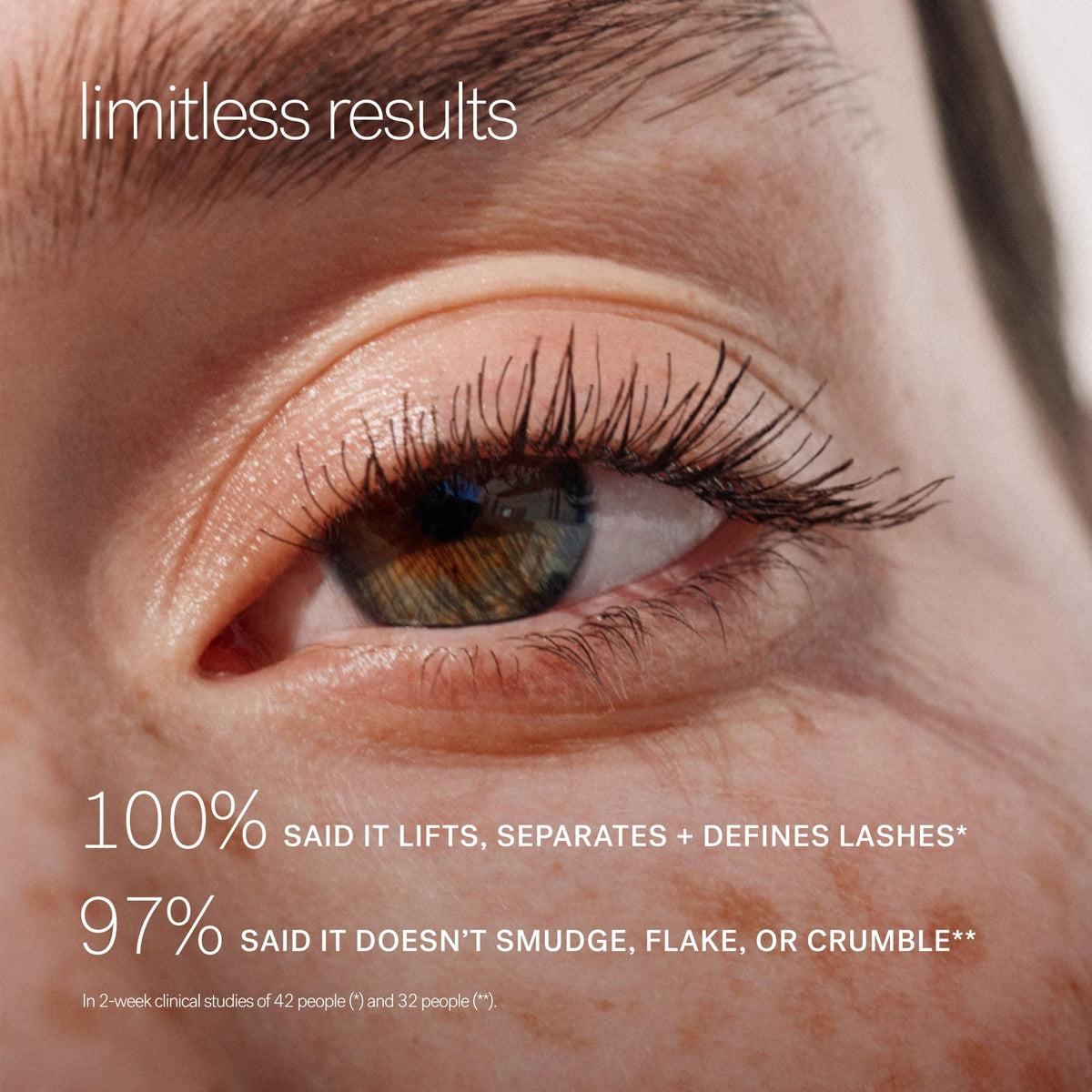 Mascara ILIA Limitless Lash Avant l'Aube avec brosse visible