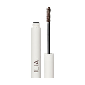 Mascara ILIA Limitless Lash Avant l'Aube modèle brun foncé vue de face