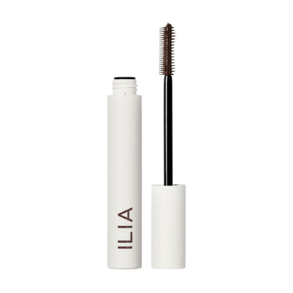 Mascara ILIA Limitless Lash Avant l'Aube modèle brun foncé vue de face