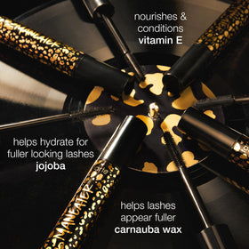 Mascara tarte Maneater avec brosse en détail