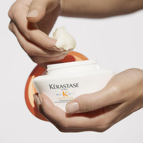 Masque KÉRASTASE Nutritive Masquintense 230g avec flacon ouvert