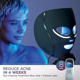 Masque LED Shark CryoGlow sur un fond neutre