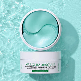 Masques hydrogel Mario Badescu sur un fond spa