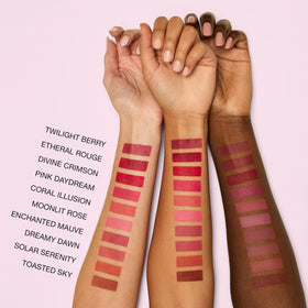 MAYBELLINE Cloudtopia Blush Mousse 50g, texture floutée sur la main