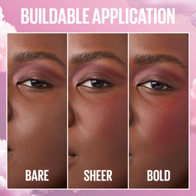 MAYBELLINE Cloudtopia Mousse Blush en main avec applicateur