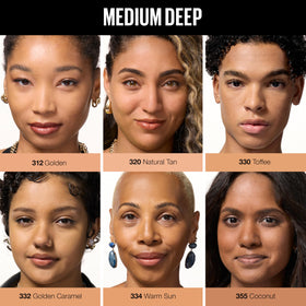 MAYBELLINE Poudre Pressée Fit Me sur une table de maquillage