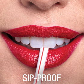 MAYBELLINE Super Stay 24 rouge à lèvres en usage