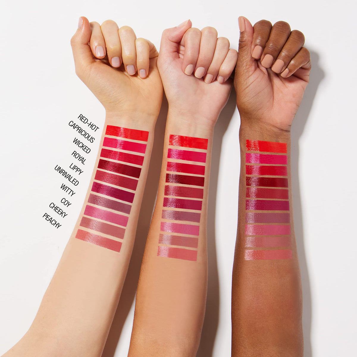 MAYBELLINE Super Stay Vinyl Ink Rouge à Lèvres sur un fond neutre