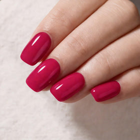 MAYCHAO vernis gel rouge baies sur des ongles manucurés