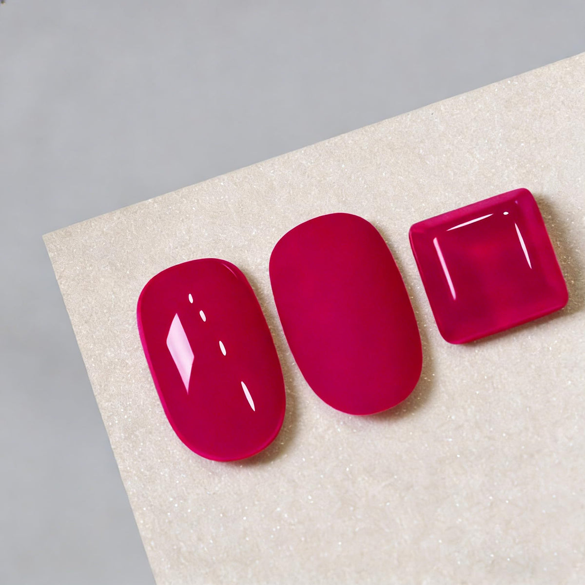 MAYCHAO vernis gel rouge baies, vue de haut
