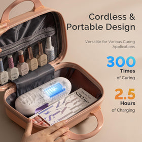 MelodySusie lampe à ongles UV en utilisation avec gel