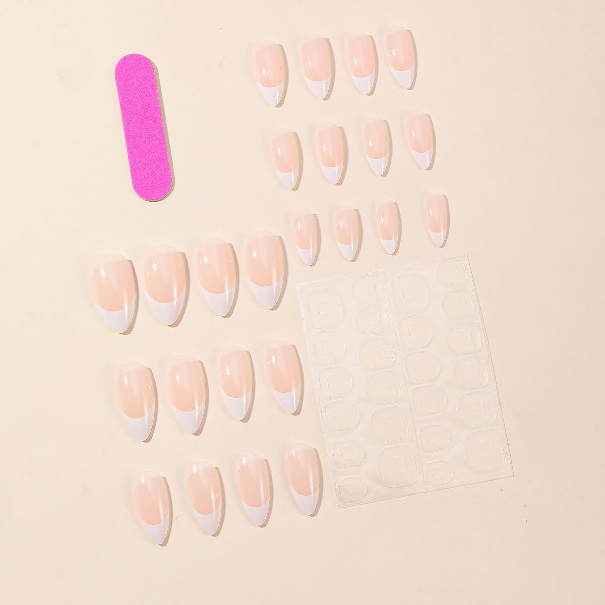 Mini lime et autocollants de colle inclus dans le kit de faux ongles