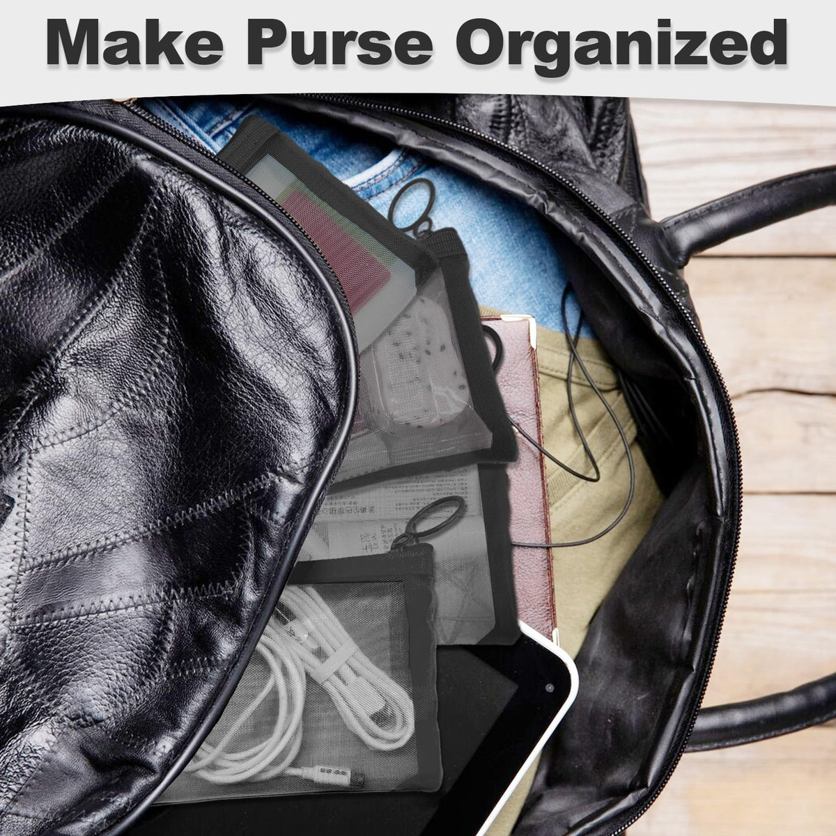 Mini pouch CarryEpic avec accessoires de voyage à l'intérieur