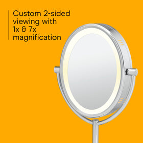 Miroir Conair 1X/7X posé sur une coiffeuse élégante