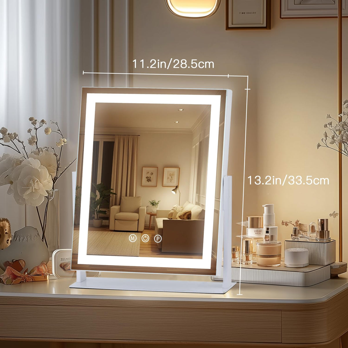Miroir de maquillage homtang avec lumière chaude en utilisation