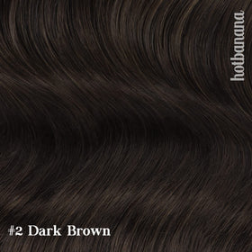 Modèle portant des extensions clip-in hotbanana pour un look naturel
