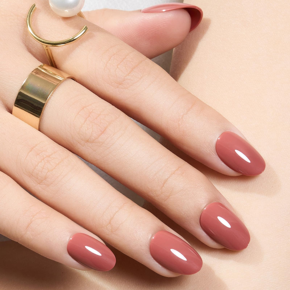 modelones kit de faux ongles press on roses vue avant avec 32 pièces
