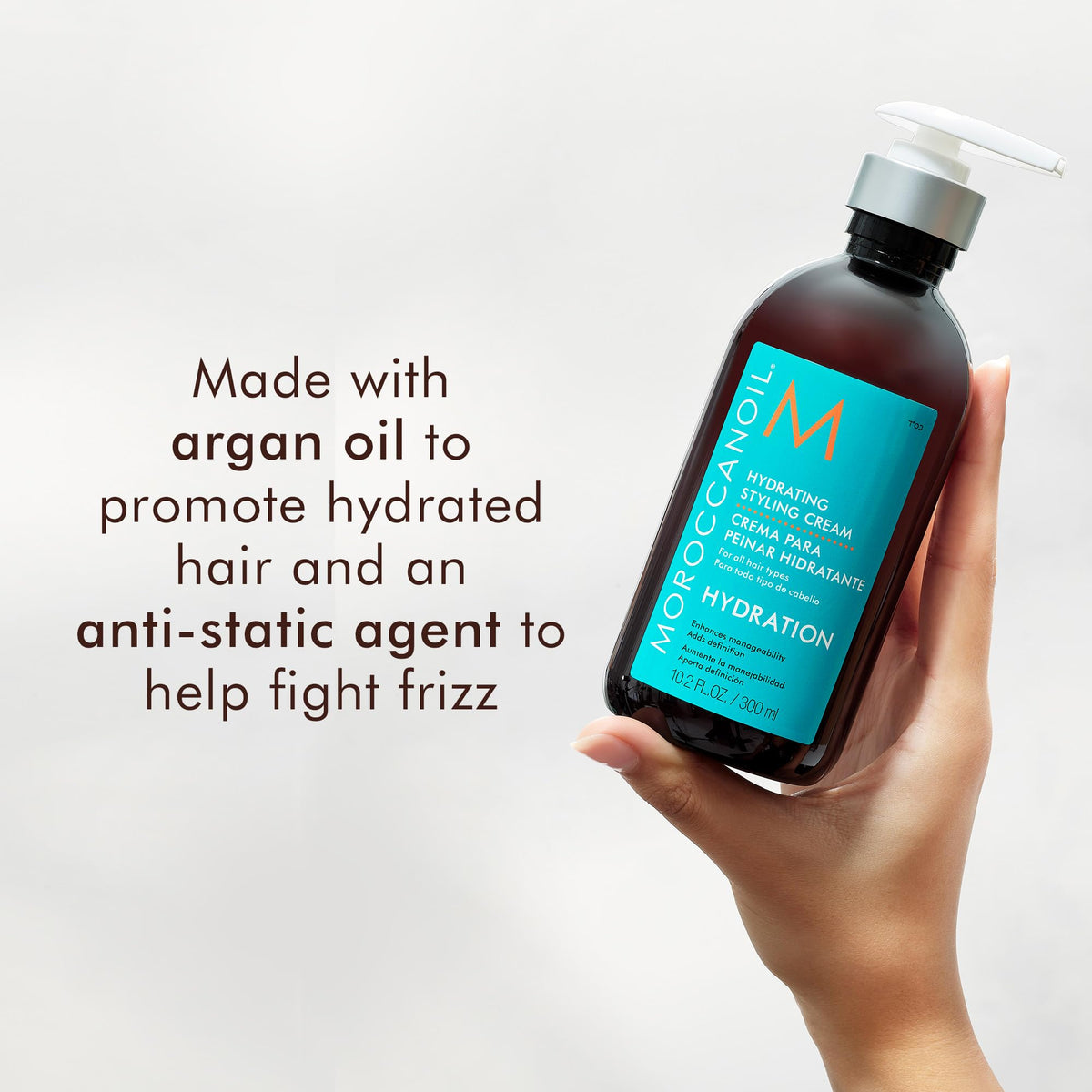 Moroccanoil Crème Coiffante Hydratante 340g au milieu de produits capillaires