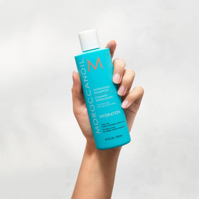Moroccanoil Shampoing Hydratant 580g avec accessoires de soins capillaires