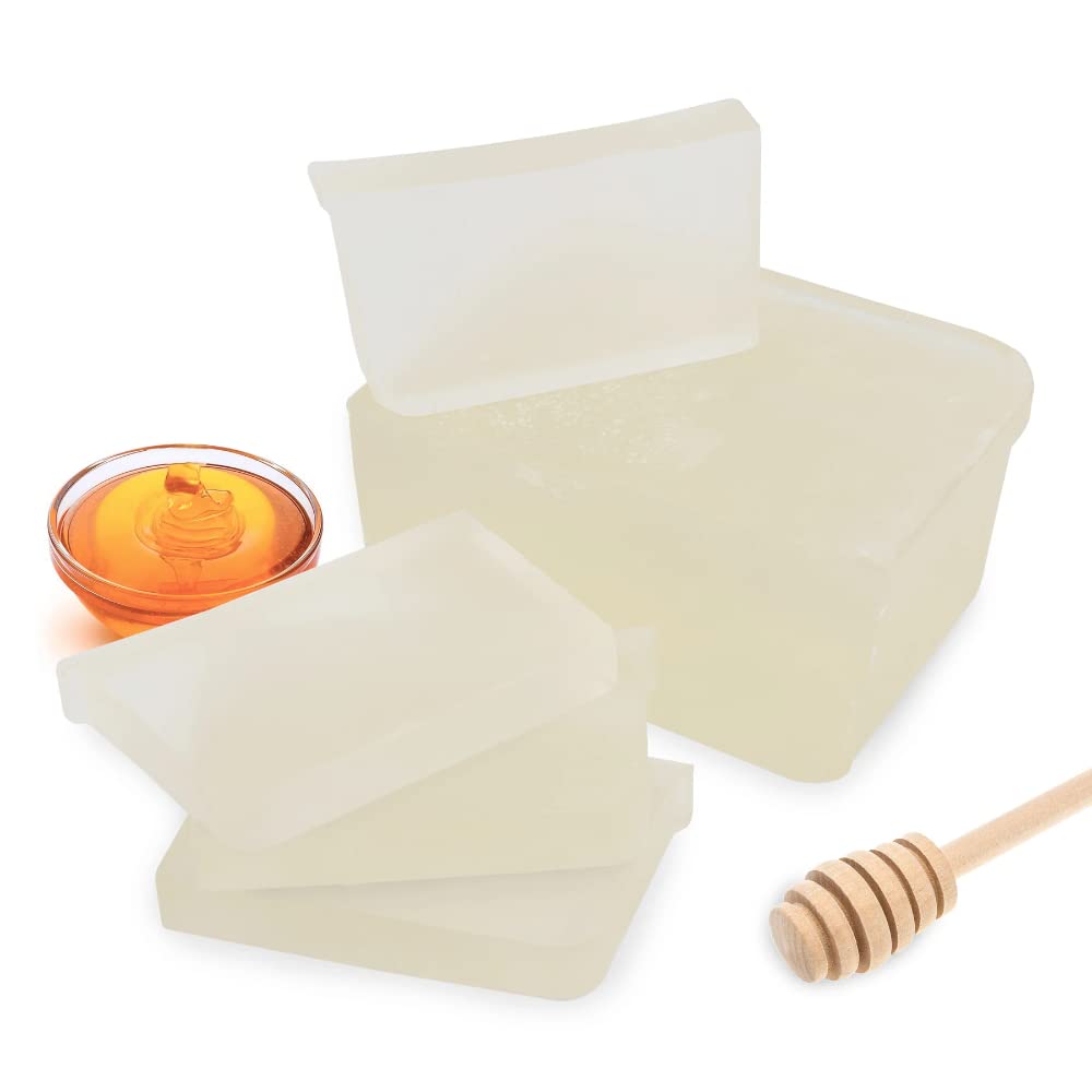 Moules à savon en silicone avec base de savon fondue