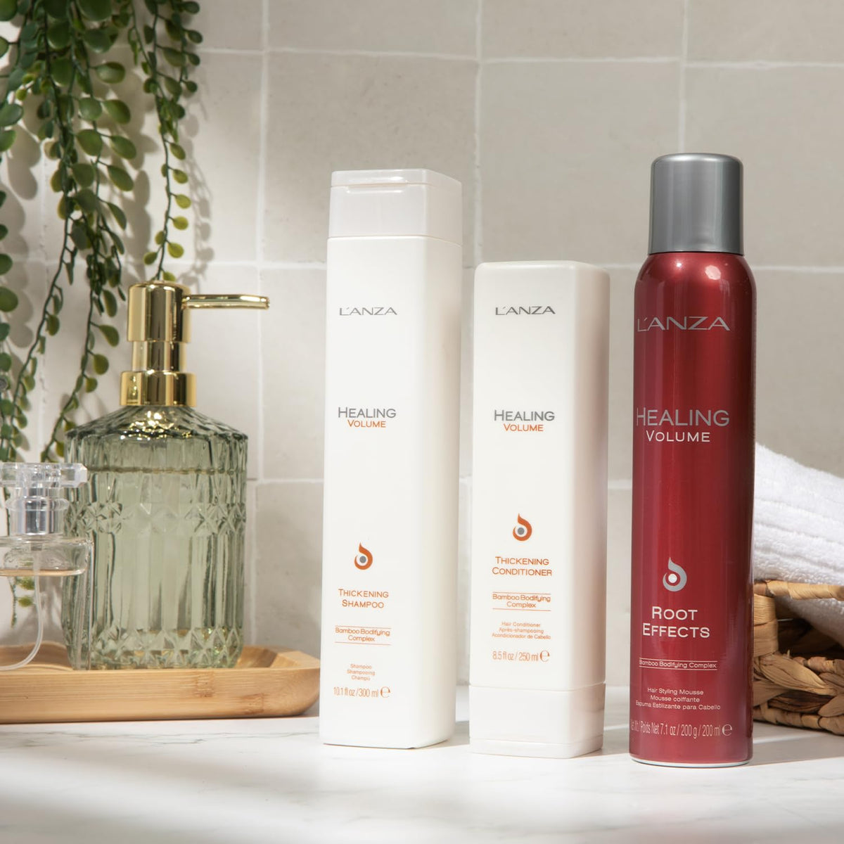Mousse Root Effects L'ANZA dans le kit Healing Volume