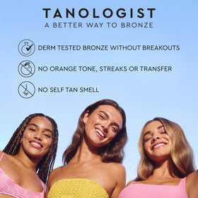 Mousse Tanologist en main avec un gant d'application