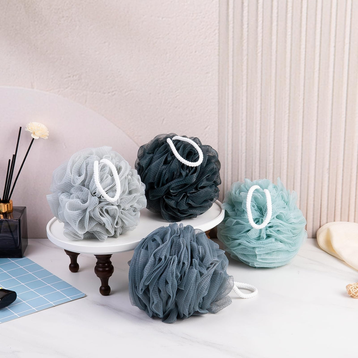 MTDLYICE Éponge Loofah XXL 100g bleu gris en gros plan