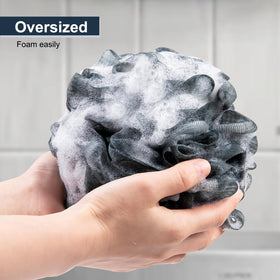 MTDLYICE Éponge Loofah XXL 100g bleu gris en utilisation sous la douche