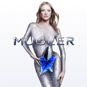 Mugler Angel Stellar Eau de Parfum flacon avec vaporisateur en action
