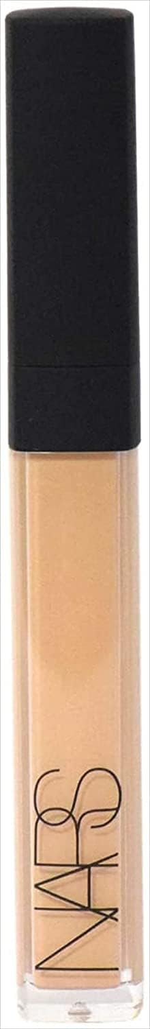 NARS Radiant Creamy Concealer Custard 18g texture crémeuse sur la main