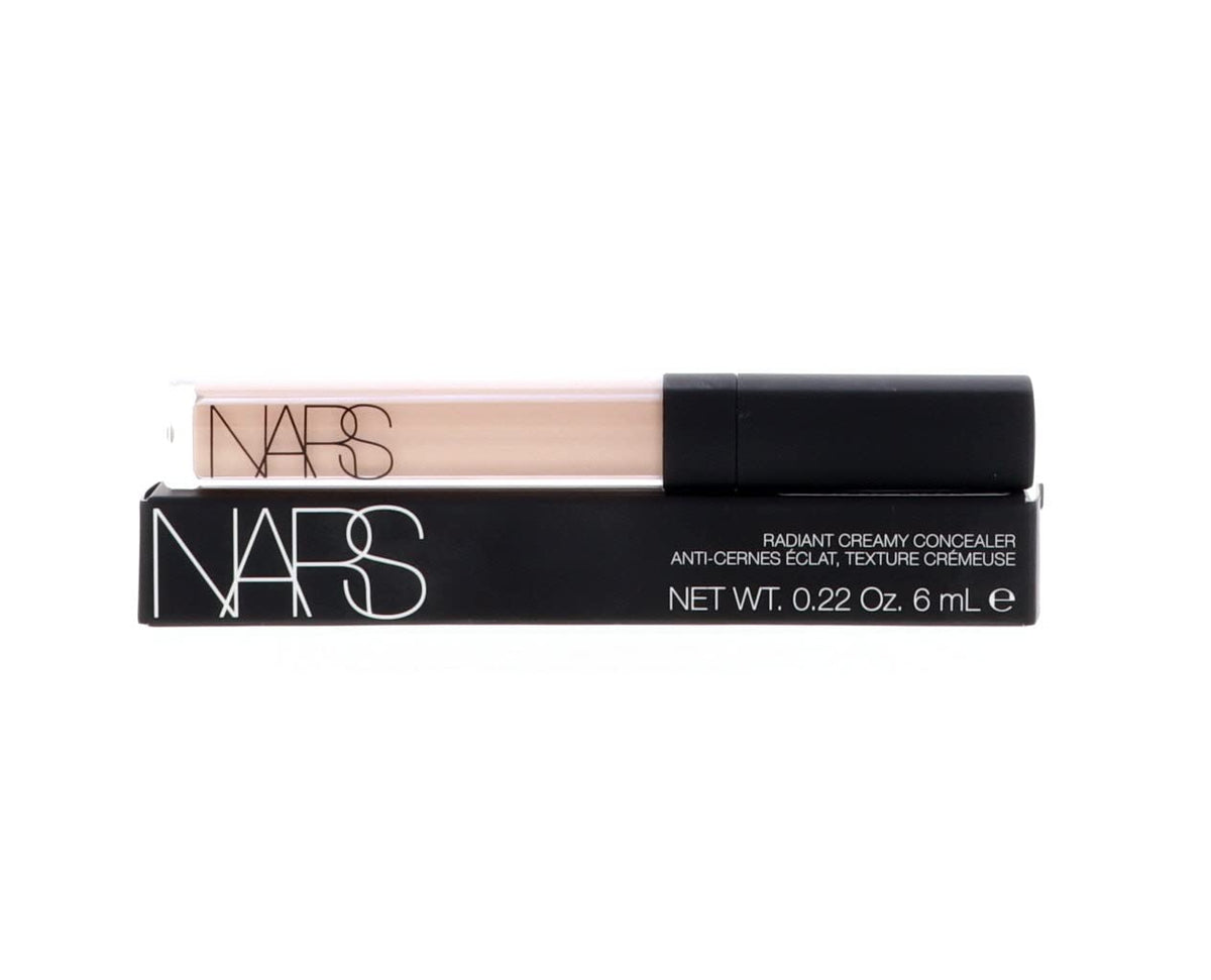 NARS Radiant Creamy Concealer Custard 20g dans une trousse de maquillage