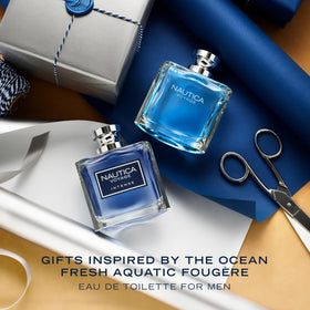 Nautica Voyage Intense flacon avec lumière naturelle