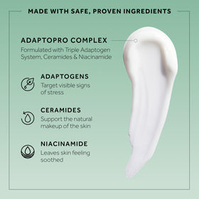 No7 Nettoyant Hydratant pour le Visage 558g, application sur la main