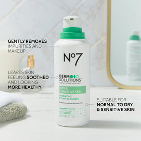 No7 Nettoyant Hydratant pour le Visage 558g, texture crémeuse