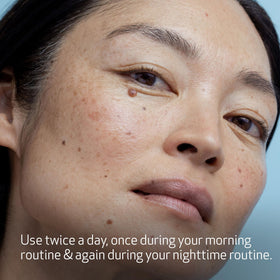 Obagi Medical Crème Nu-Derm Clear FX 80g à côté d'autres produits de soin