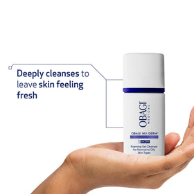 Obagi Medical Gel Nettoyant Moussant 59 ml en vue de côté