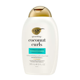 OGX Quenching Coconut Curls - ingrédients naturels sur fond