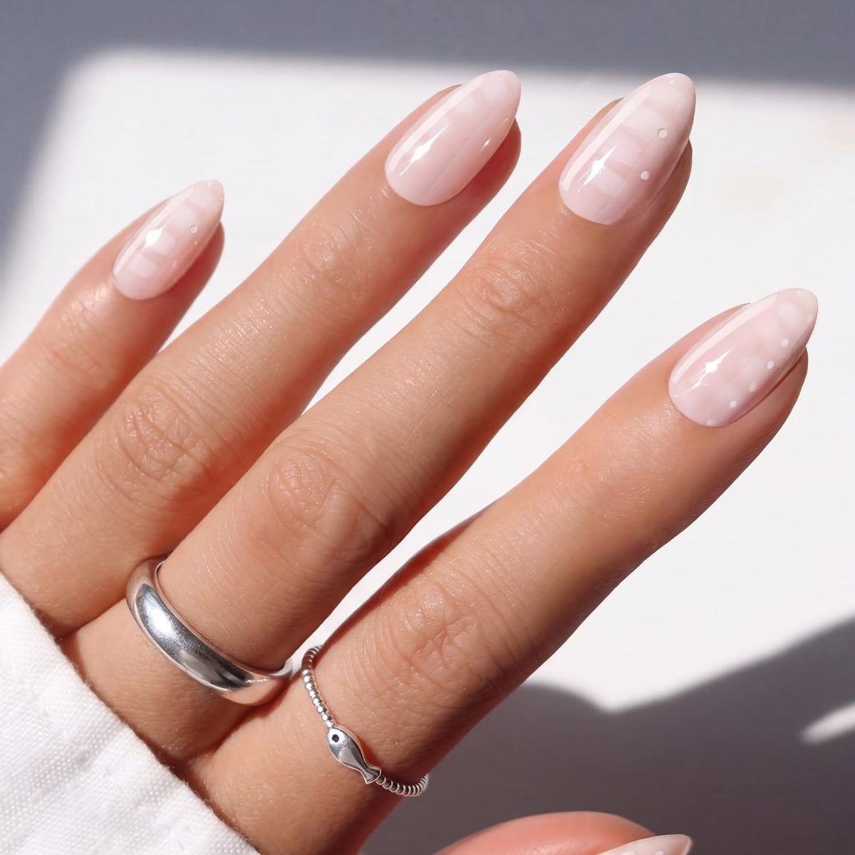 ohora Ongles Pressés en Gel Croc Crush couleur beige vue de face