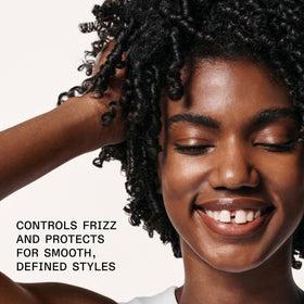 Olaplex N°.6 Bond Smoother crème anti-frisottis application sur cheveux